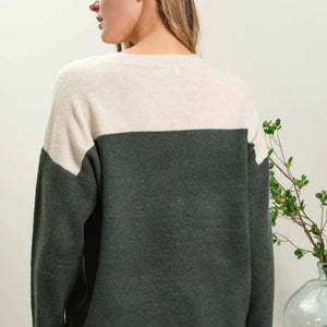 HUNTER CONTRAST KNIT PULLOVER SWEATER