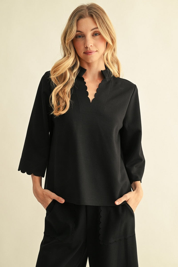 Black Scallop Edge Detail Solid Top
