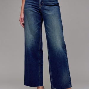 Dark Vintage Clean Stretch Dad Jean