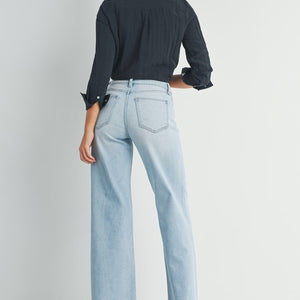 HIGH RISE RELAXED WIDE LEG W/ STRETCH LIGHT DENIM