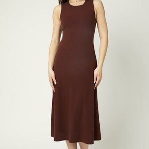 Brown sleeveless midi dress w cutout