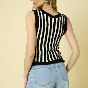 BLACK/WHITE STRIPE SLEEVELESS KNIT TOP