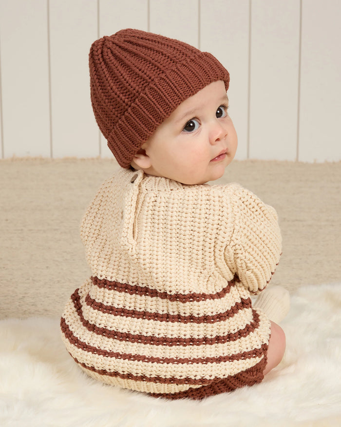 QM chunky cranberry hat