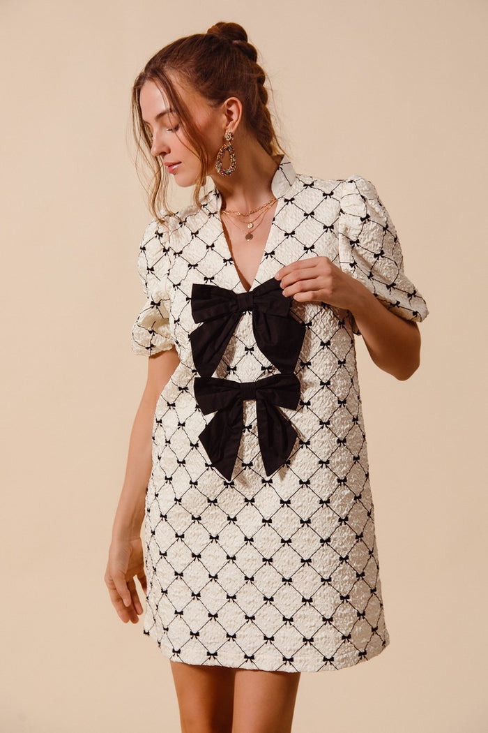 IVORY & BLACK BOW RIBBON TRIM SHIFT DRESS