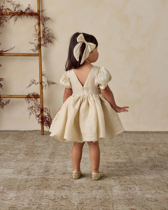 Cream bow