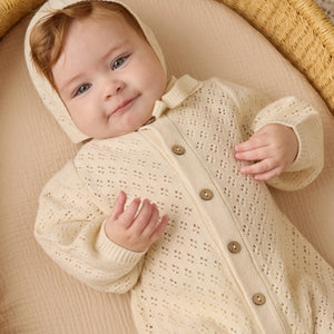 QM cream sweater bonnet