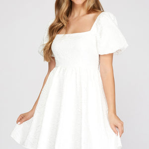 WHITE SHORT PUFF SLEEVE JACQUARD WOVEN BABYDOLL DRESS